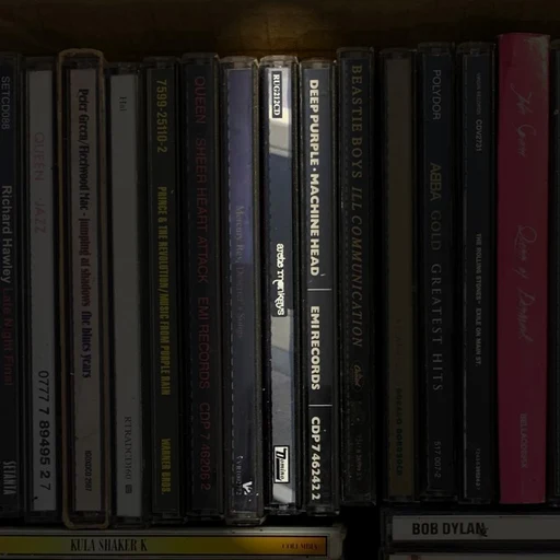 Arctic Monkeys - Whatever People Say I Am