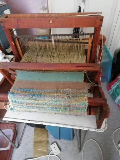 Vintage Dryad two shed table loom and contemporary guide book